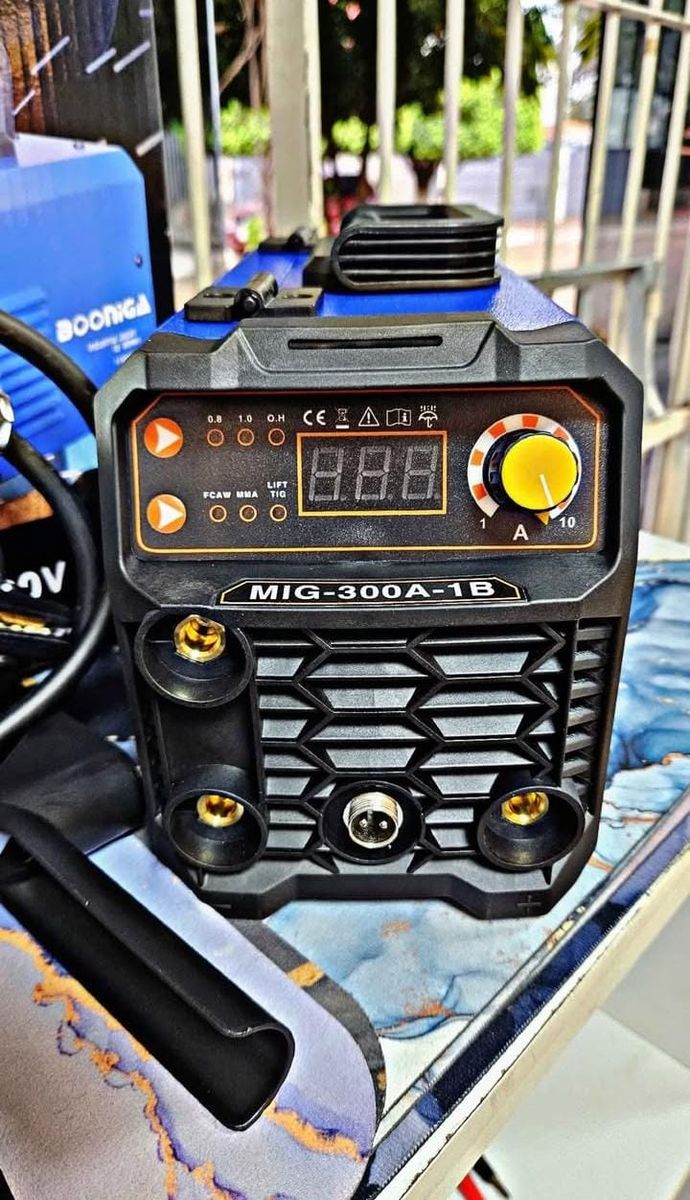 BOONIGA MIG-300A-1B / Booniga 300