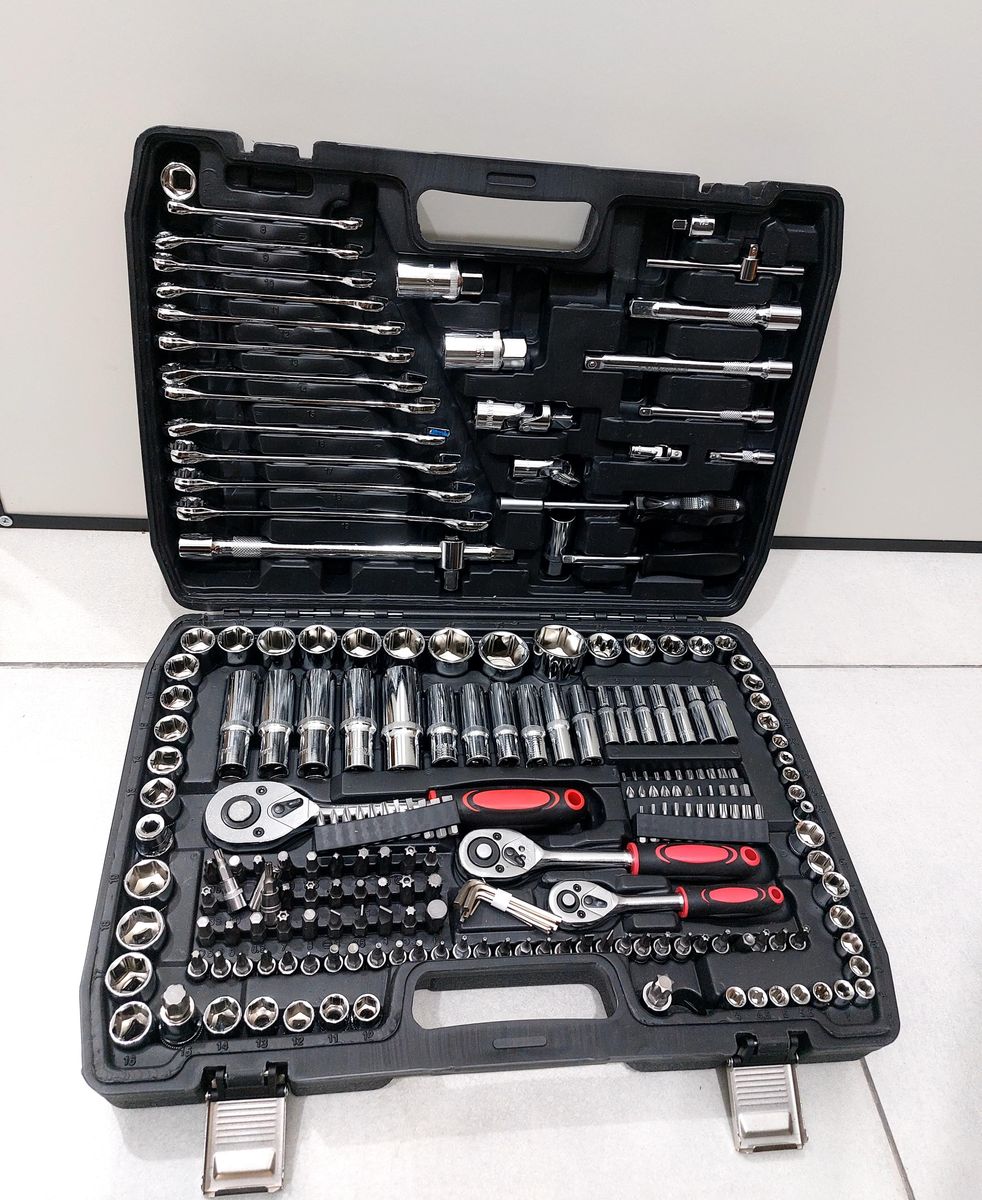 Juego de Herramientas de 216 Piezas